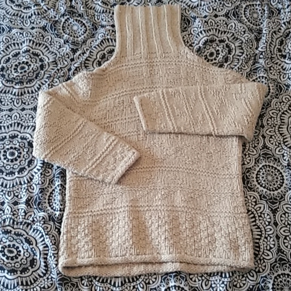 Tan, High turtleneck, thick, knitted detailed